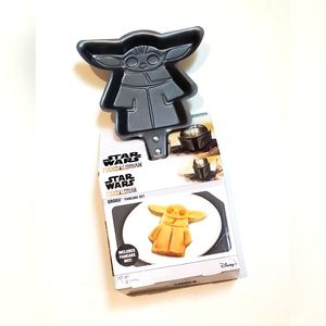 Star Wars The Mandalorian Baby Yoda Shaped Mini Frying Pan
